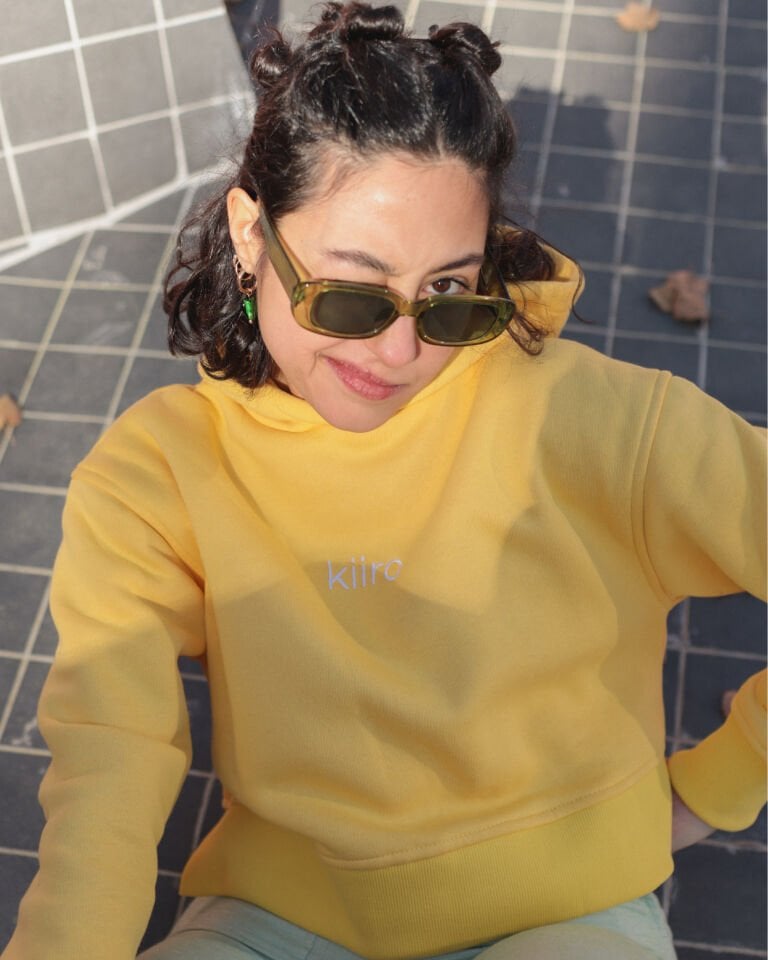 KIIRO CROP HOODIE / SARI