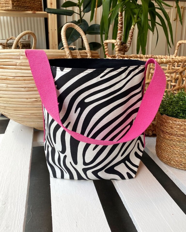 KIIRO ZEBRA / PEMBE-SİYAH
